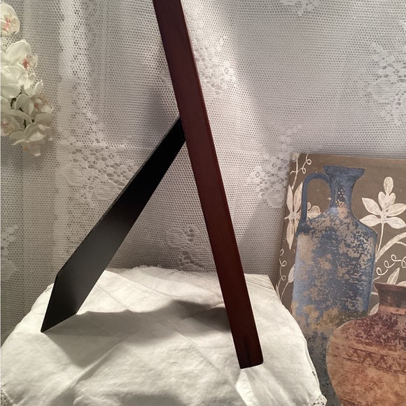 Dark Maple Stained 8x10 Photo Frame Tabletop Or Wall - Picture 4 of 16